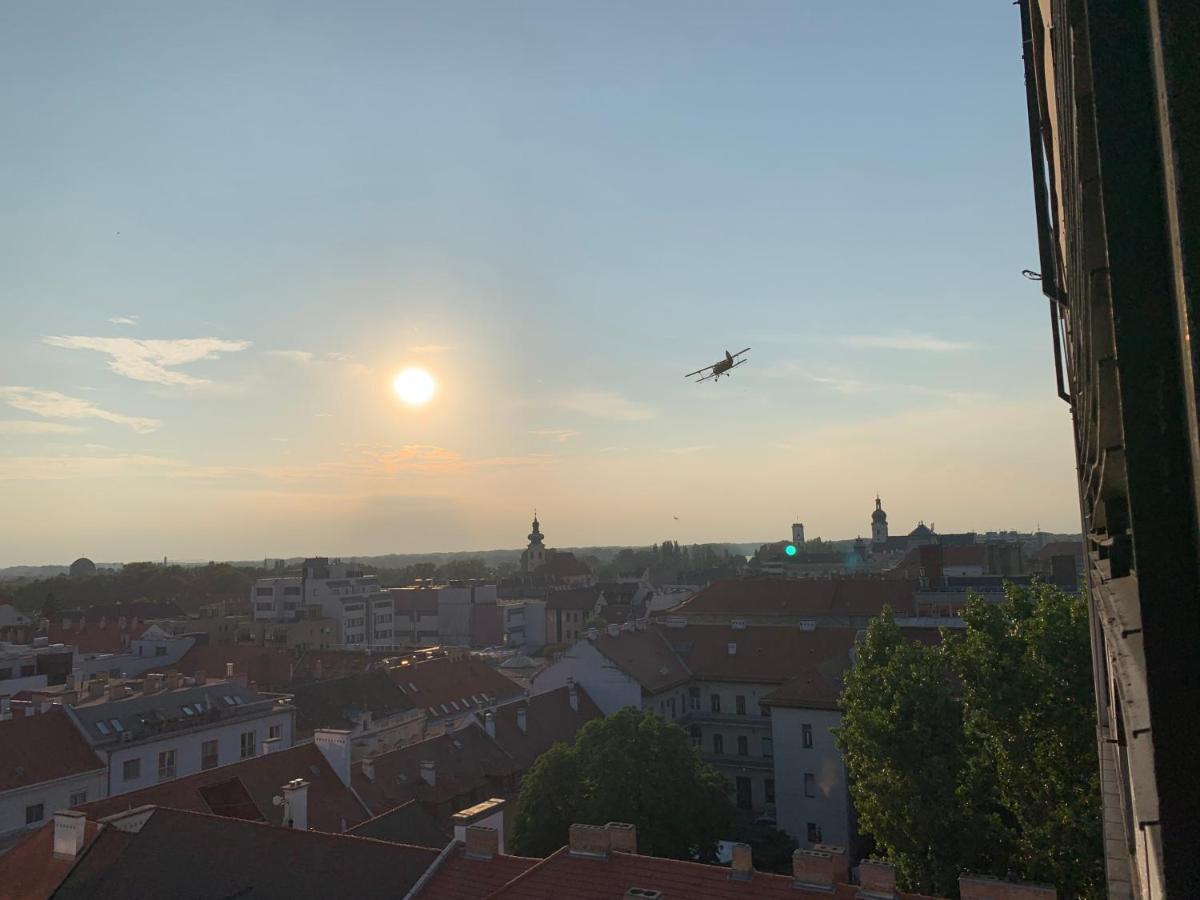 Origo Győr Exterior foto