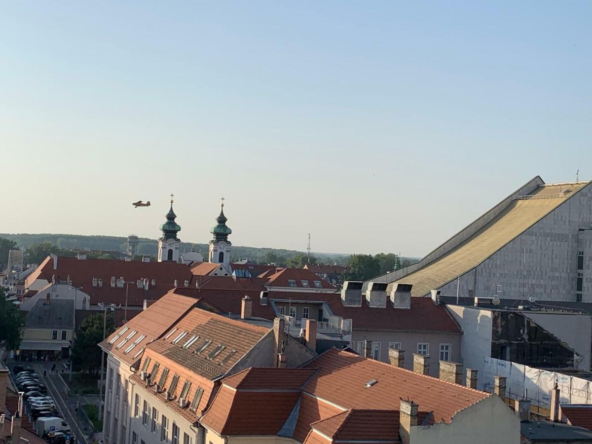 Origo Győr Exterior foto